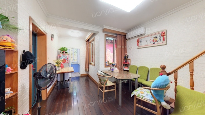 西荡苑桃苑二手房实景图