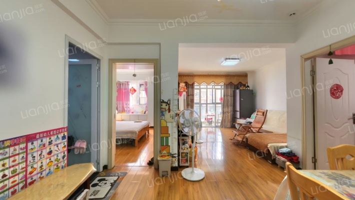 圣特立国际花园二手房实景图