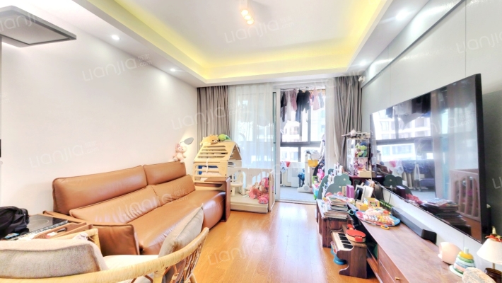 信达蓝尊二手房实景图