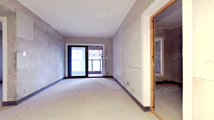 铂爵郡二期二手房实景图