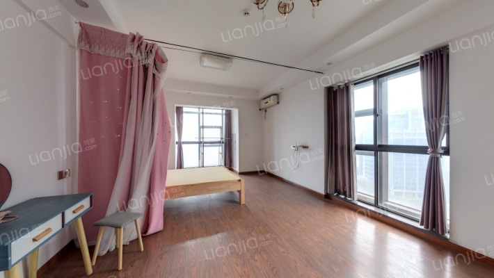 百悦华府二手房实景图