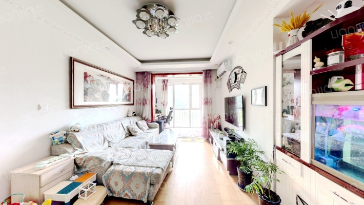 东方圣克拉三期二手房实景图