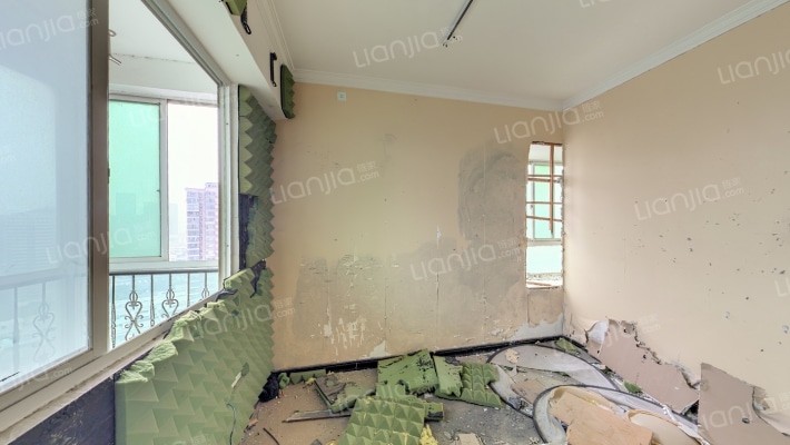 兴威名座二手房实景图