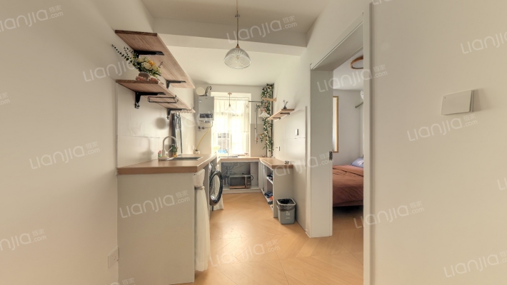 红缨路179号二手房实景图