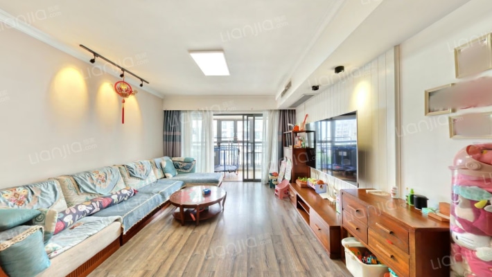 云峰花园二手房实景图