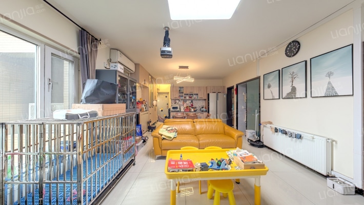 翡翠名邸二手房实景图