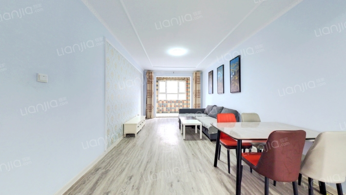 南北通透三居，自住精装修.业主诚意出售-客厅