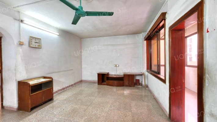 莲港花园二手房实景图