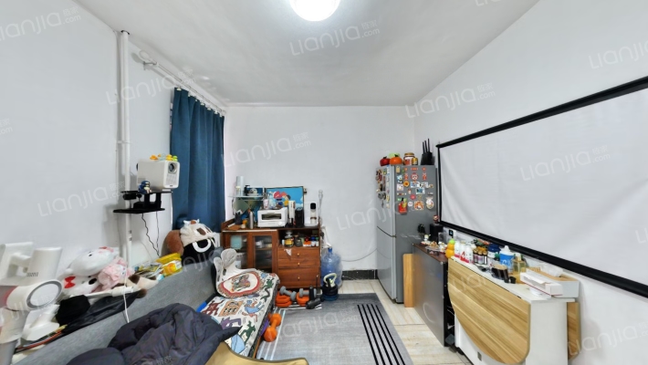 建材城东一里西院二手房实景图