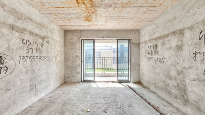 硕丰公园里二手房实景图