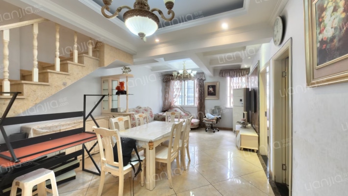 云天锦绣前程二手房实景图