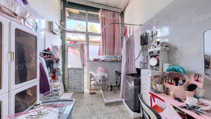 板章路二手房实景图