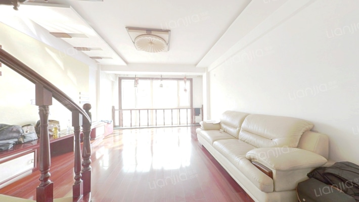 金海寶山新城二手房实景图