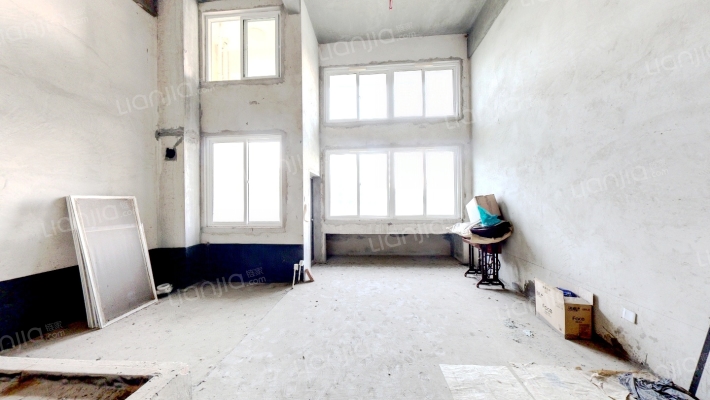 中远世纪公寓二手房实景图