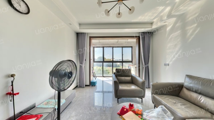 水乡朗盛苑二手房实景图