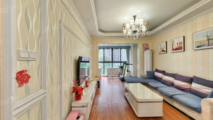 卓锦万黛二手房实景图