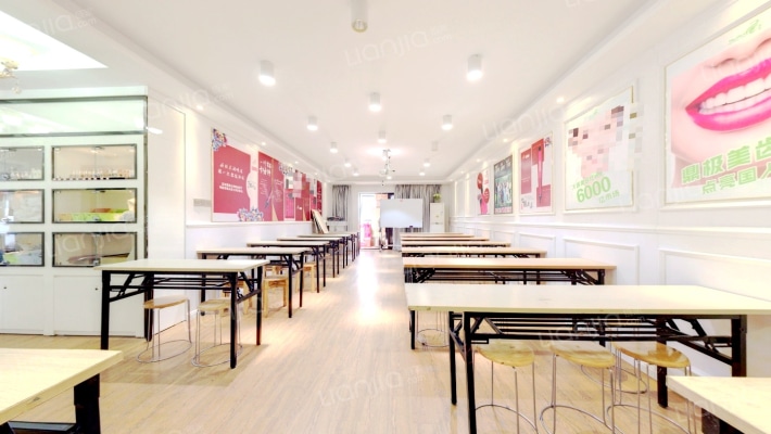 宝利金二期中央荣御二手房实景图