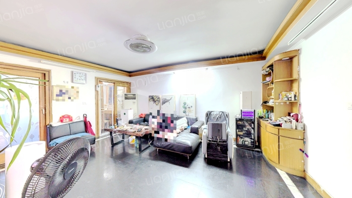 吕浦花苑二手房实景图