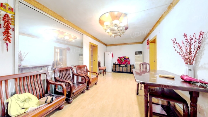 桥箱厂宿舍二手房实景图