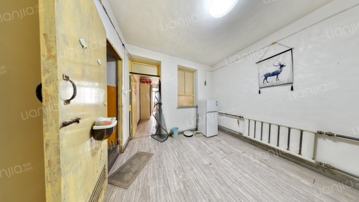 南小巷63号院二手房实景图