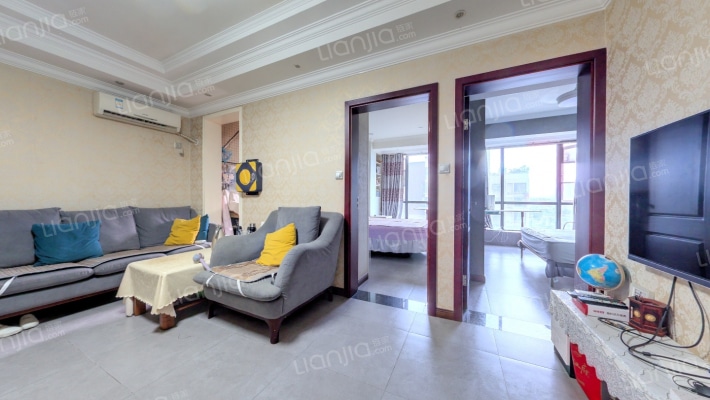 金沙柏林郡二手房实景图