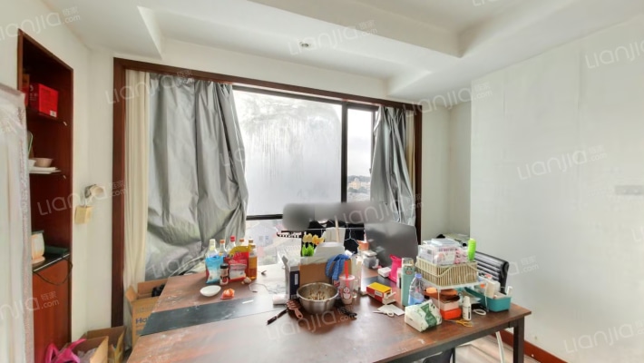 波斯曼国际酒店二手房实景图