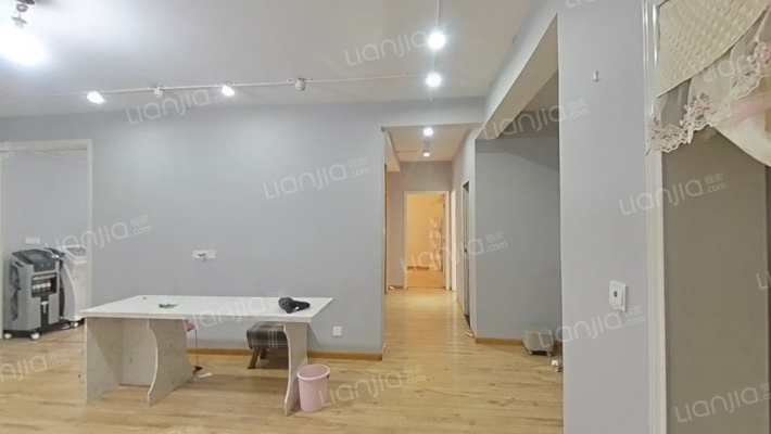 万顺达广场二手房实景图