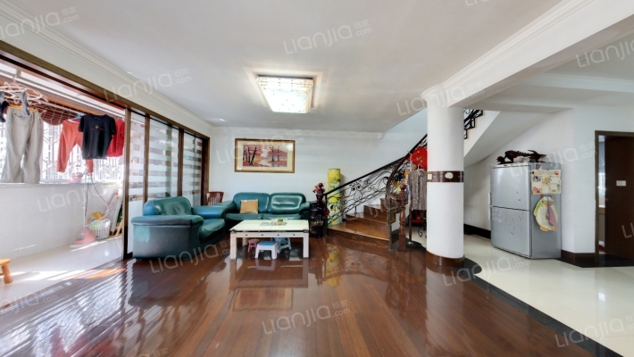 假日山庄二手房实景图