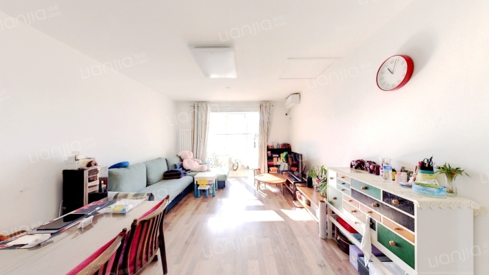 景观花园二手房实景图