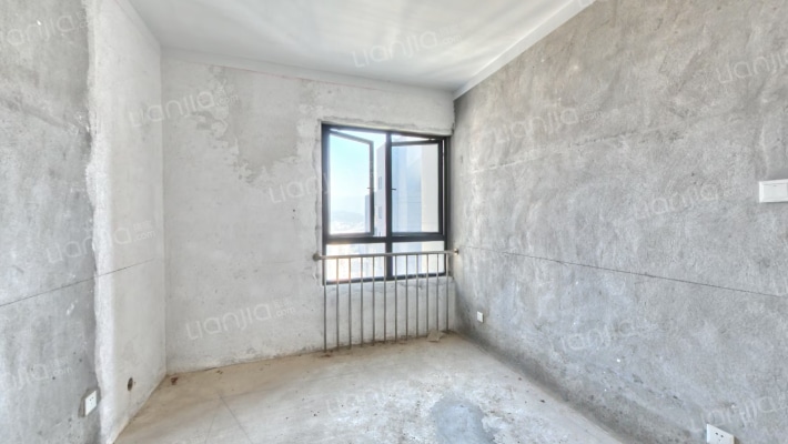 琴浦新苑二手房实景图