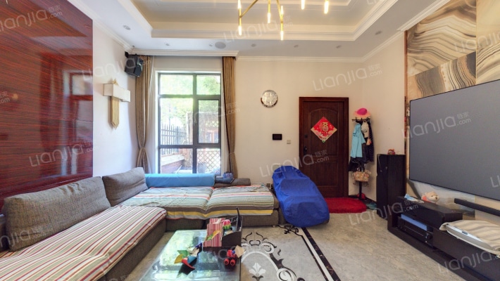 泊湖林奇郡二手房实景图