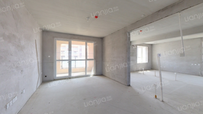 嵛景华城五期二手房实景图