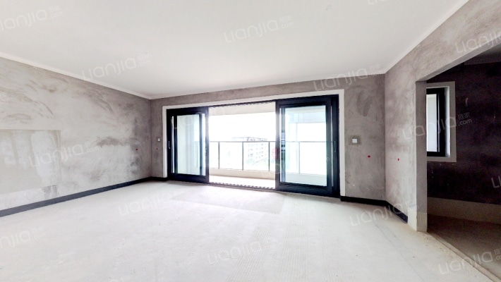 融创溪山春晓一期2地块二手房实景图