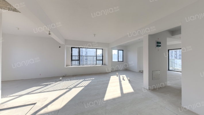 荣悦华庭二手房实景图