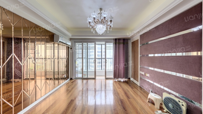 荣和·山水绿城B2组团二手房实景图