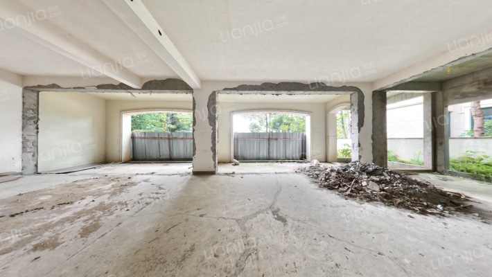 牧马山牧山湖蔚蓝卡地亚二手房实景图