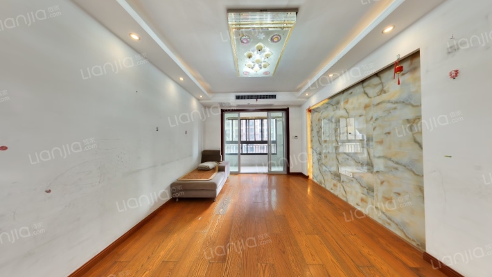 绿地中央广场B区二手房实景图