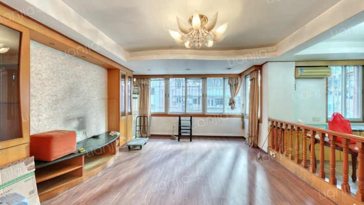 温泉豪园二手房实景图