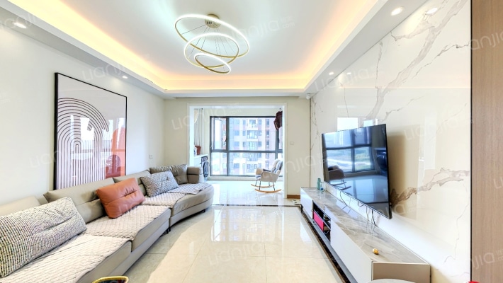 中建嘉和城凤凰台二手房实景图