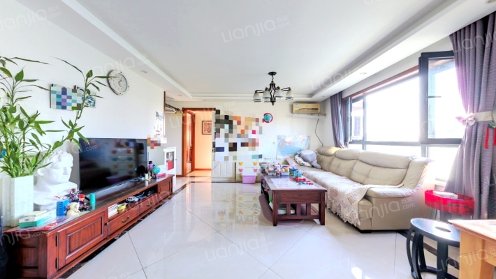 金隅七零九零二手房实景图