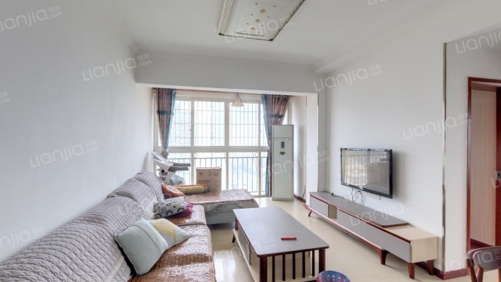 依山庭院二手房实景图