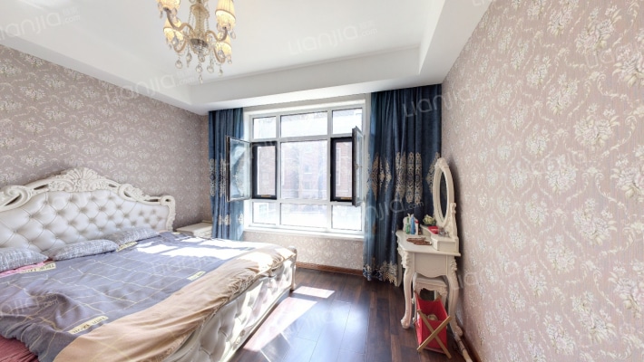 仁爱团泊湖逸湖岸南园二手房实景图