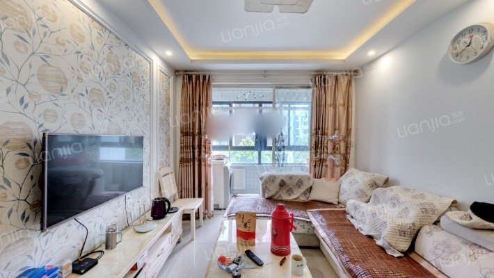 新鹿花苑三期二手房实景图