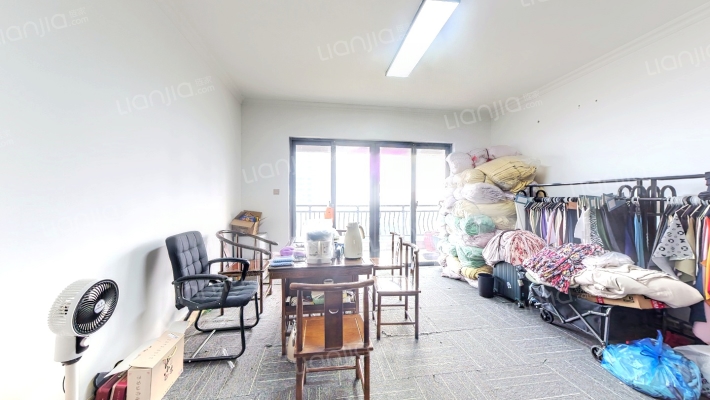 碧桂园天誉二手房实景图