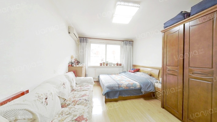 山林街（三八商圈）二手房实景图