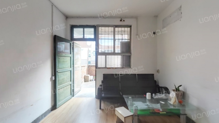 新闻街实验幼儿园家属楼二手房实景图