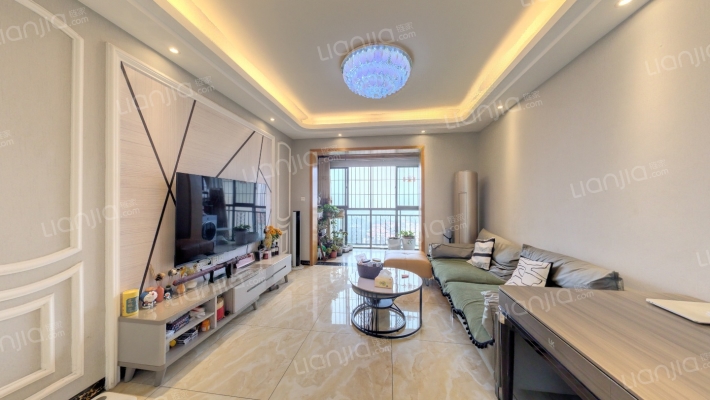 融汇半岛香缇漫山二手房实景图