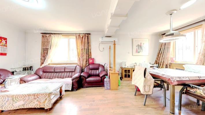 威海路步行街三期二手房实景图