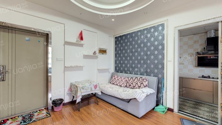 铂领地二手房实景图