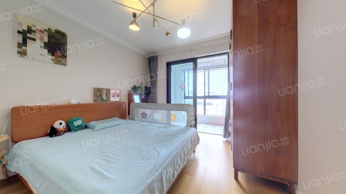 金鹰华庭一期二手房实景图